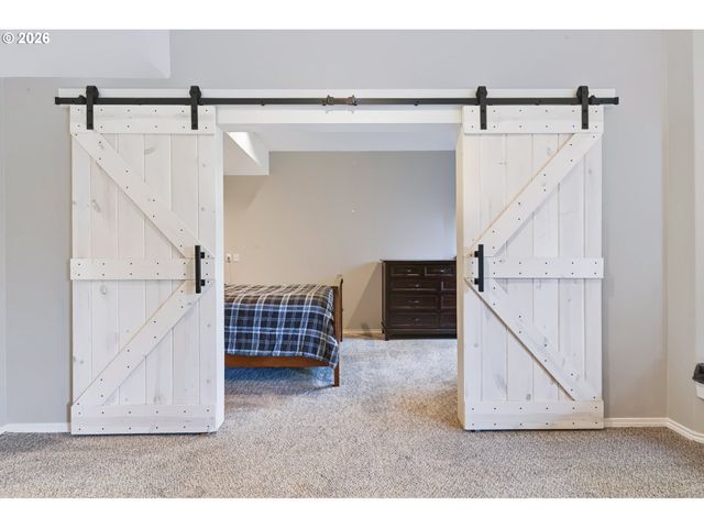 6850 APOLLO Rd, West Linn, OR 97068