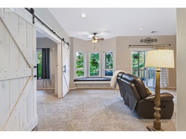 6850 APOLLO Rd, West Linn, OR 97068