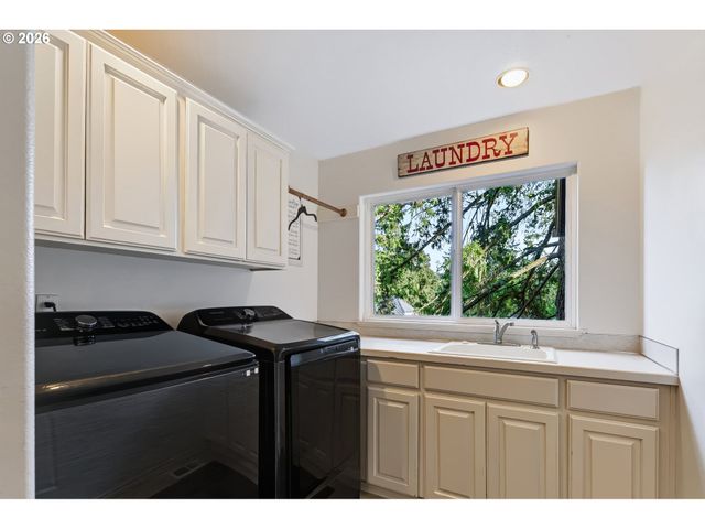 6850 APOLLO Rd, West Linn, OR 97068