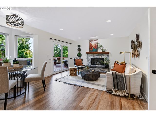 6850 APOLLO Rd, West Linn, OR 97068