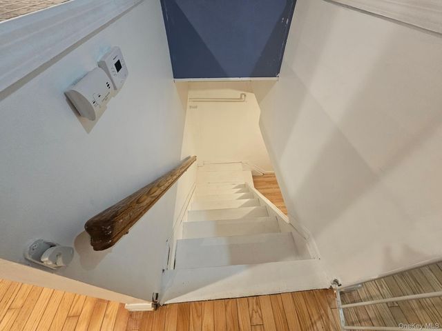 11 Edgewood Avenue, Farmingville, NY 11738