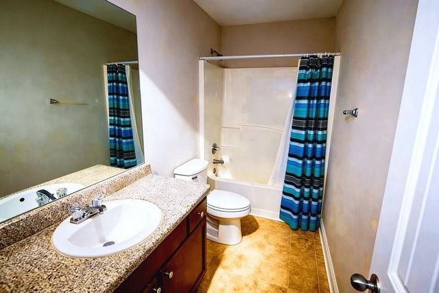 6940 W Fayetteville Road, Riverdale, GA 30296