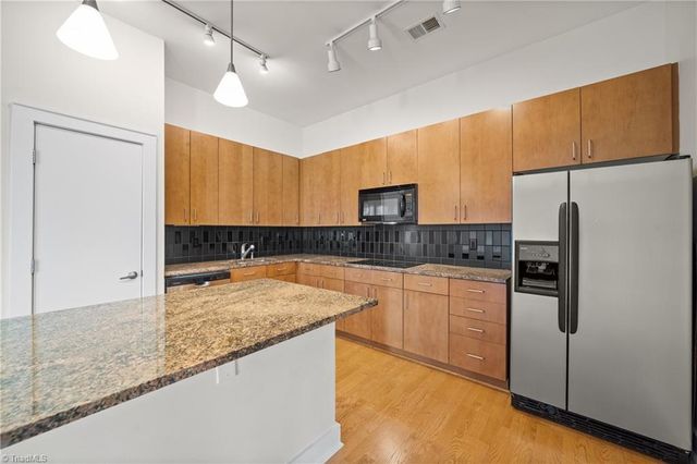 810 W 4th Street 209, Winston-salem, NC 27101