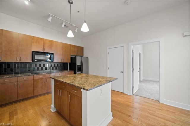 810 W 4th Street 209, Winston-salem, NC 27101
