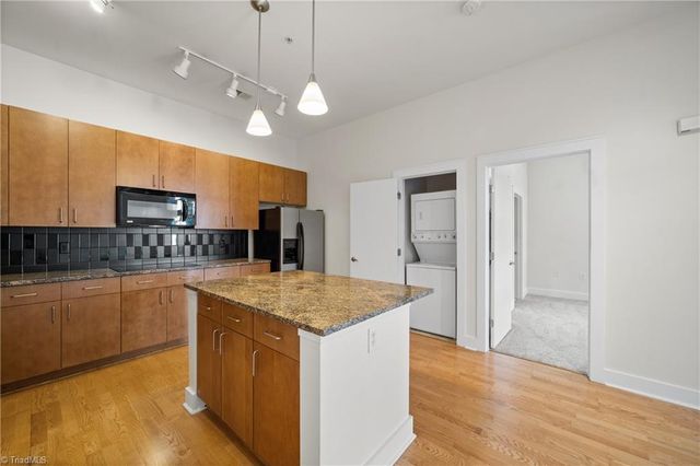 810 W 4th Street 209, Winston-salem, NC 27101