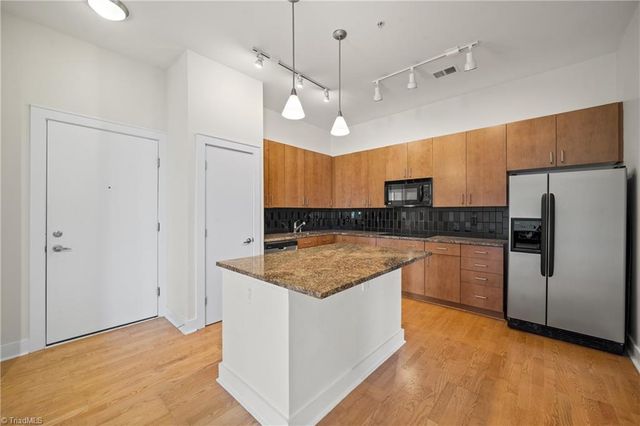 810 W 4th Street 209, Winston-salem, NC 27101