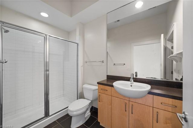 810 W 4th Street 209, Winston-salem, NC 27101