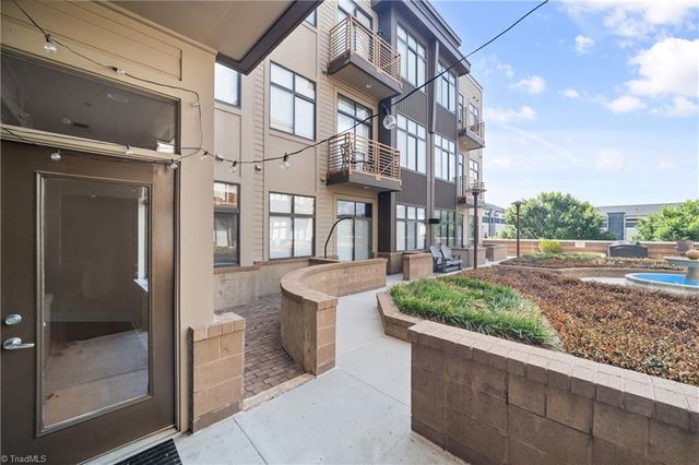 810 W 4th Street 209, Winston-salem, NC 27101