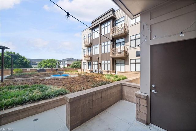 810 W 4th Street 209, Winston-salem, NC 27101