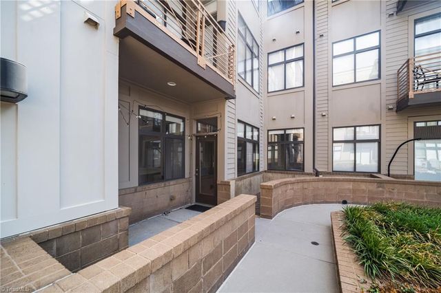 810 W 4th Street 209, Winston-salem, NC 27101