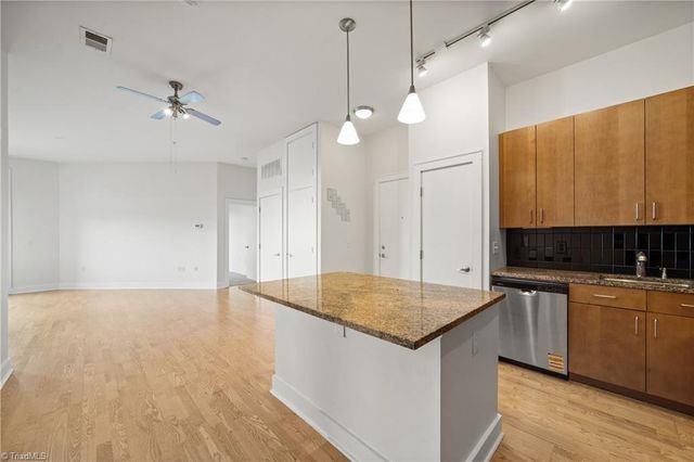 810 W 4th Street 209, Winston-salem, NC 27101
