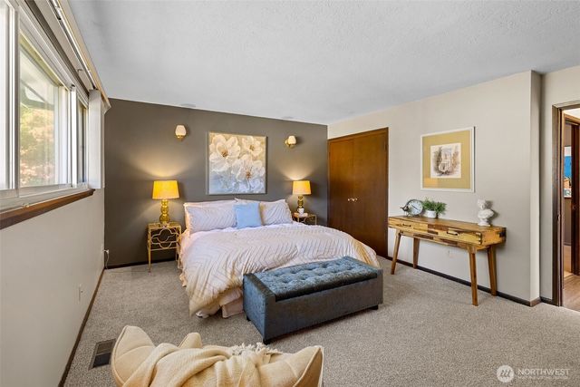 19237 35th Avenue S, Seatac, WA 98188