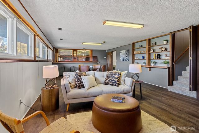 19237 35th Avenue S, Seatac, WA 98188