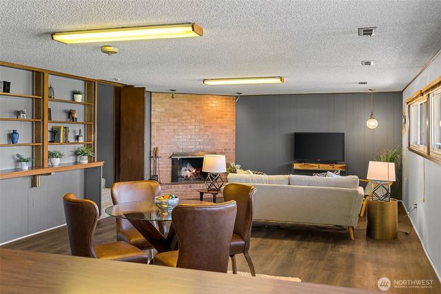 19237 35th Avenue S, Seatac, WA 98188