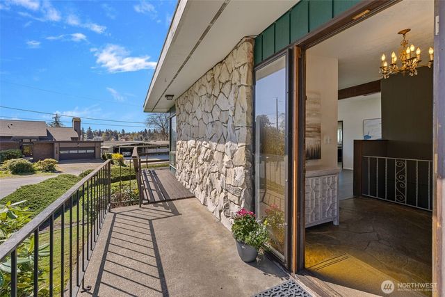 19237 35th Avenue S, Seatac, WA 98188