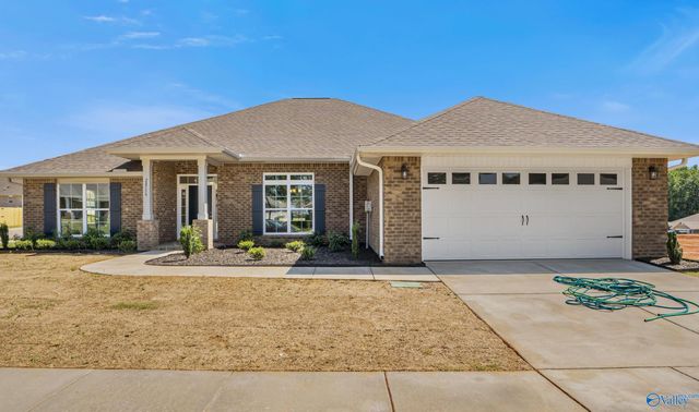 321 Carnation Avenue, Meridianville, AL 35759