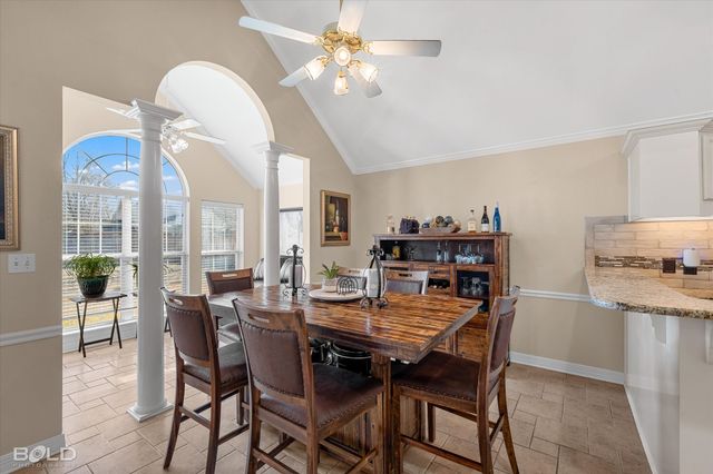 218 Ridgefield Drive, Bossier City, LA 71111