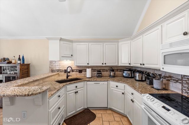 218 Ridgefield Drive, Bossier City, LA 71111