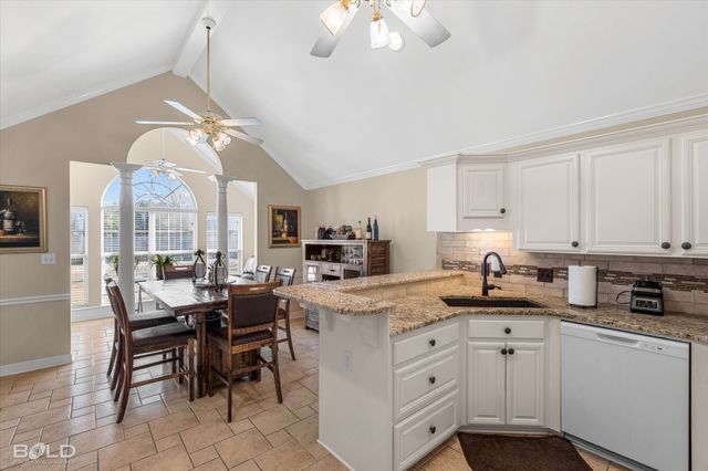 218 Ridgefield Drive, Bossier City, LA 71111