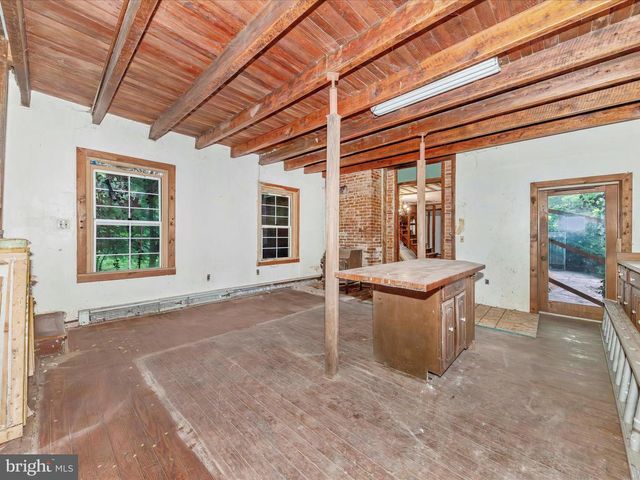 6753-D DICKERSON RD, Dickerson, MD 20842