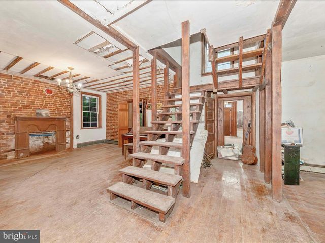 6753-D DICKERSON RD, Dickerson, MD 20842