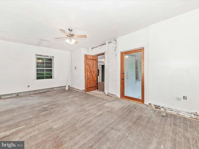 6753-D DICKERSON RD, Dickerson, MD 20842