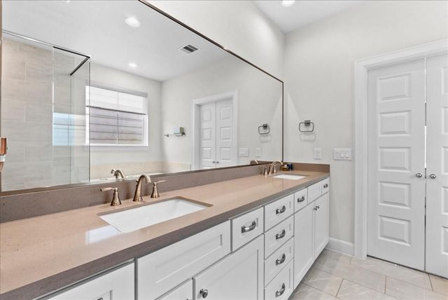 2808 Grand Fountains Drive D, Houston, TX 77054