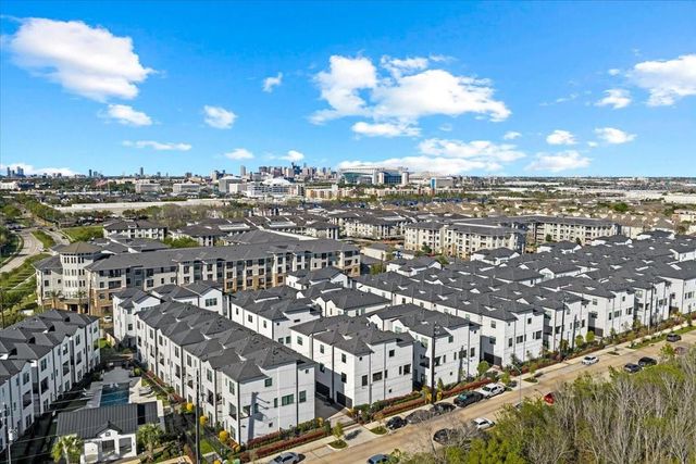 2808 Grand Fountains Drive D, Houston, TX 77054