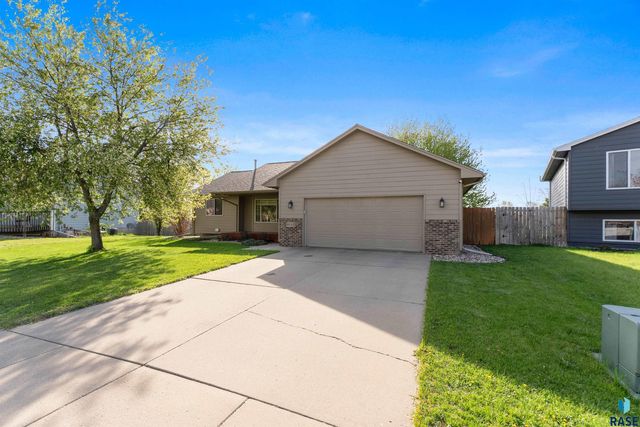 6045 W Jordan Ct Court, Sioux Falls, SD 57106