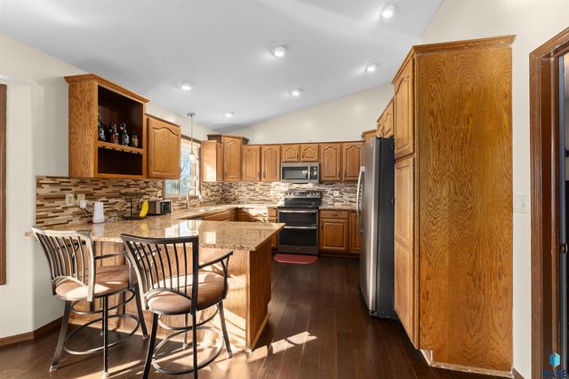 6045 W Jordan Ct Court, Sioux Falls, SD 57106