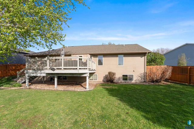 6045 W Jordan Ct Court, Sioux Falls, SD 57106