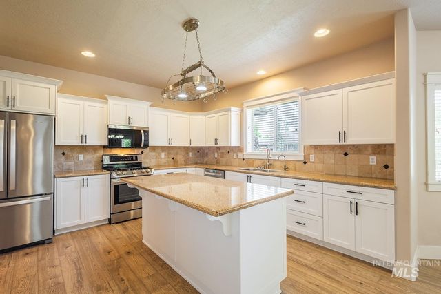 10170 W Broadford Drive, Star, ID 83669