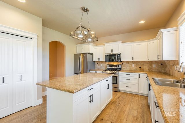 10170 W Broadford Drive, Star, ID 83669
