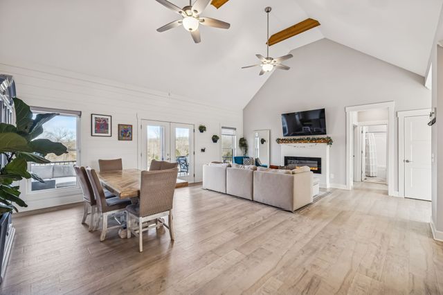 1005 Hickory Point Rd, Clarksville, TN 37043