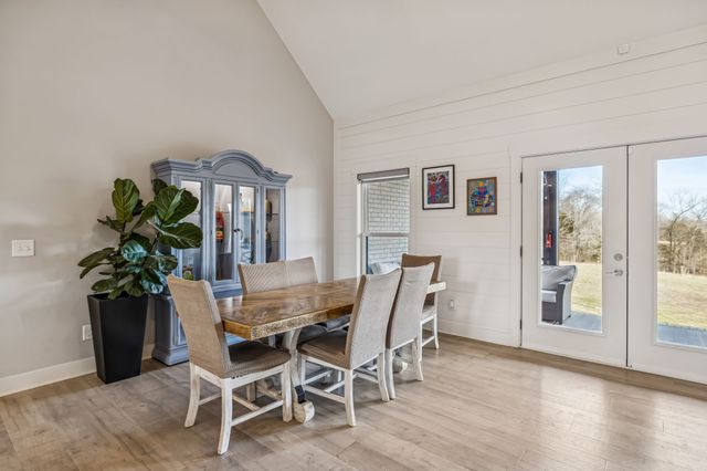 1005 Hickory Point Rd, Clarksville, TN 37043