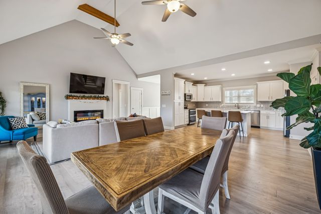 1005 Hickory Point Rd, Clarksville, TN 37043