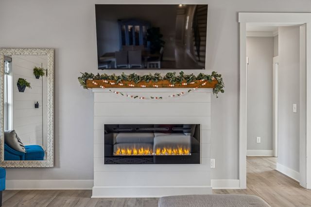 1005 Hickory Point Rd, Clarksville, TN 37043