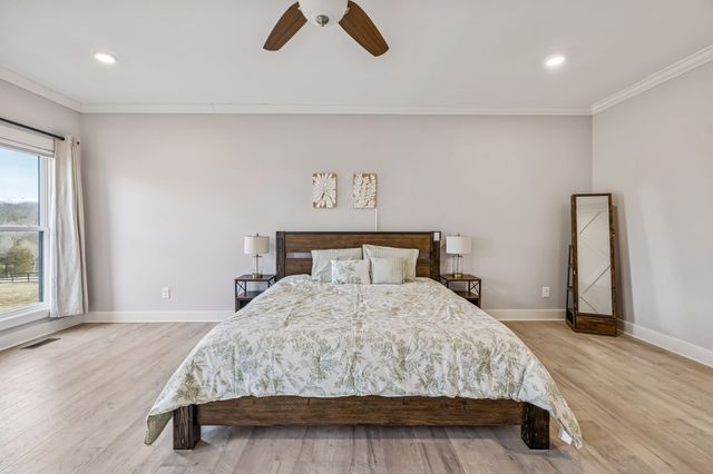 1005 Hickory Point Rd, Clarksville, TN 37043