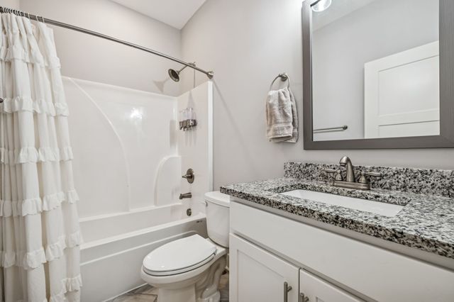 1005 Hickory Point Rd, Clarksville, TN 37043