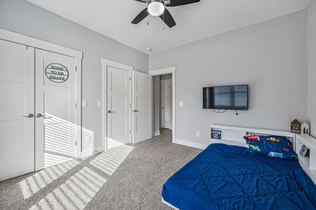 1005 Hickory Point Rd, Clarksville, TN 37043