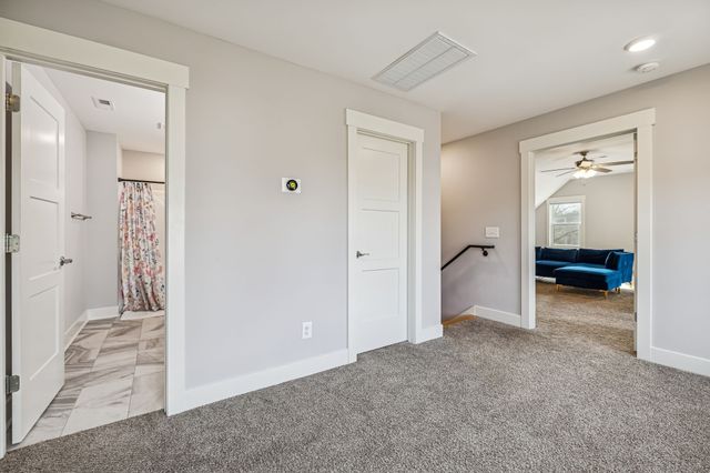 1005 Hickory Point Rd, Clarksville, TN 37043