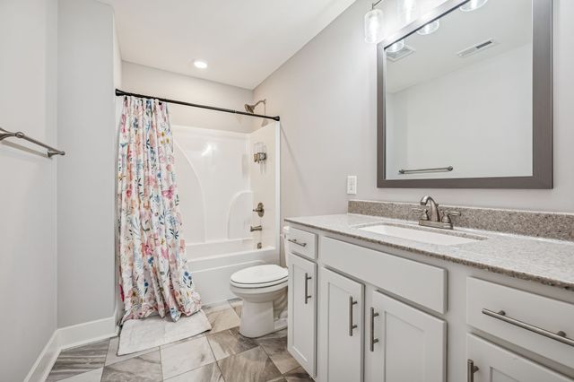 1005 Hickory Point Rd, Clarksville, TN 37043