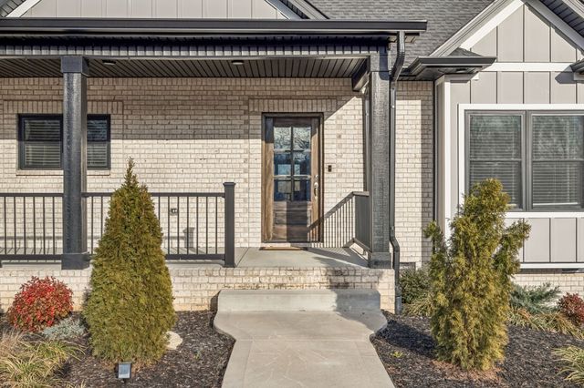 1005 Hickory Point Rd, Clarksville, TN 37043