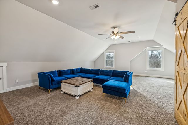 1005 Hickory Point Rd, Clarksville, TN 37043