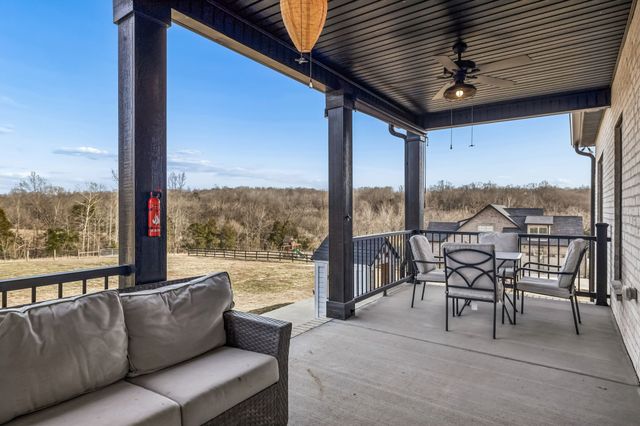 1005 Hickory Point Rd, Clarksville, TN 37043