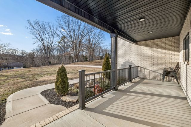 1005 Hickory Point Rd, Clarksville, TN 37043