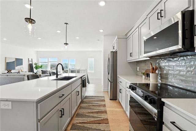 1384 SE Silo Street, Lee's Summit, MO 64081