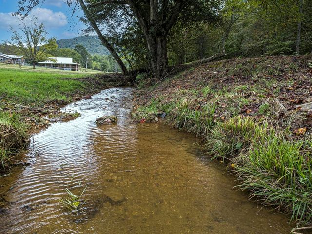 86 Valley Lake Drive, Mineral Bluff, GA 30559