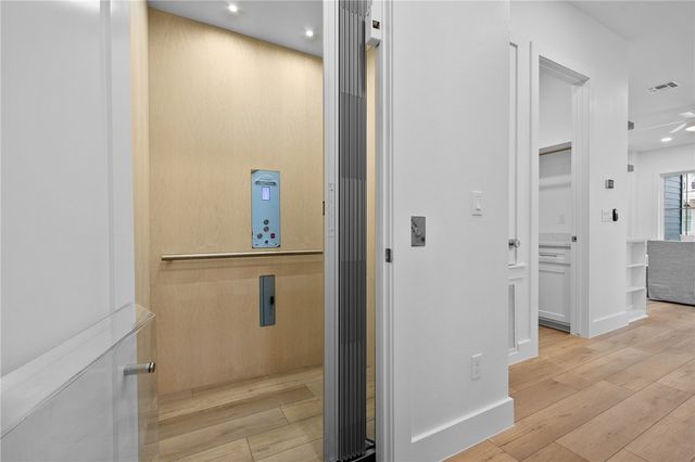 513 Sunrise Ave, Port Aransas, TX 78373