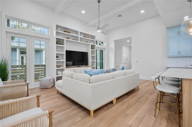 513 Sunrise Ave, Port Aransas, TX 78373